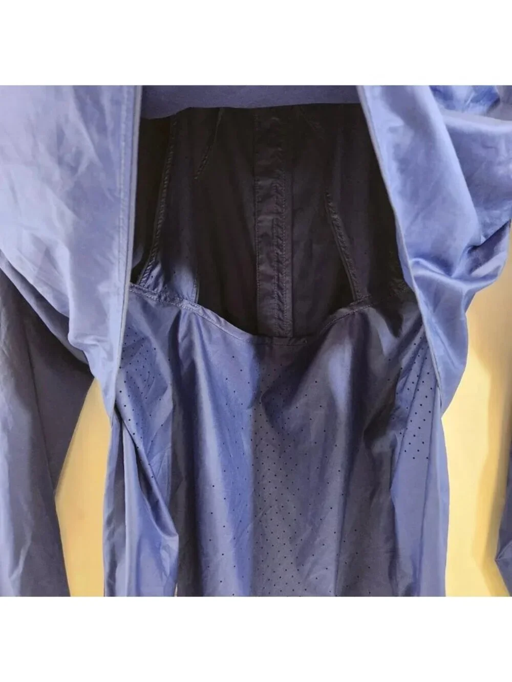 Lululemon Deep Inhale Jacket  Size 6 Tanzanite Blue